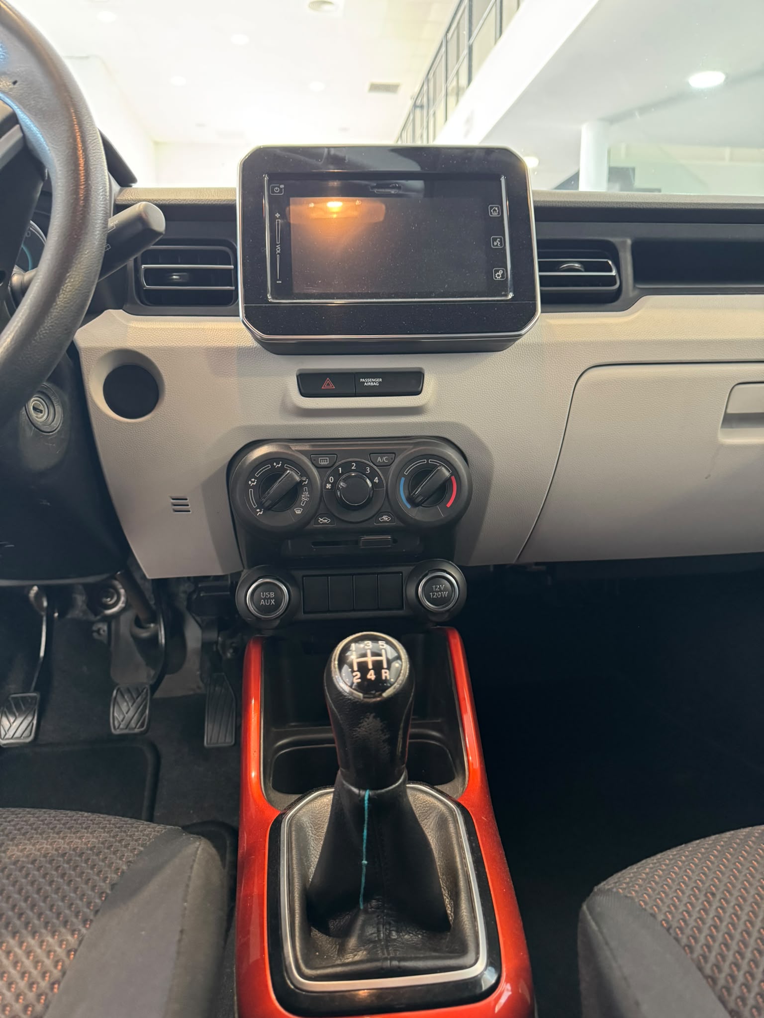 Suzuki Ignis GLE foto 11